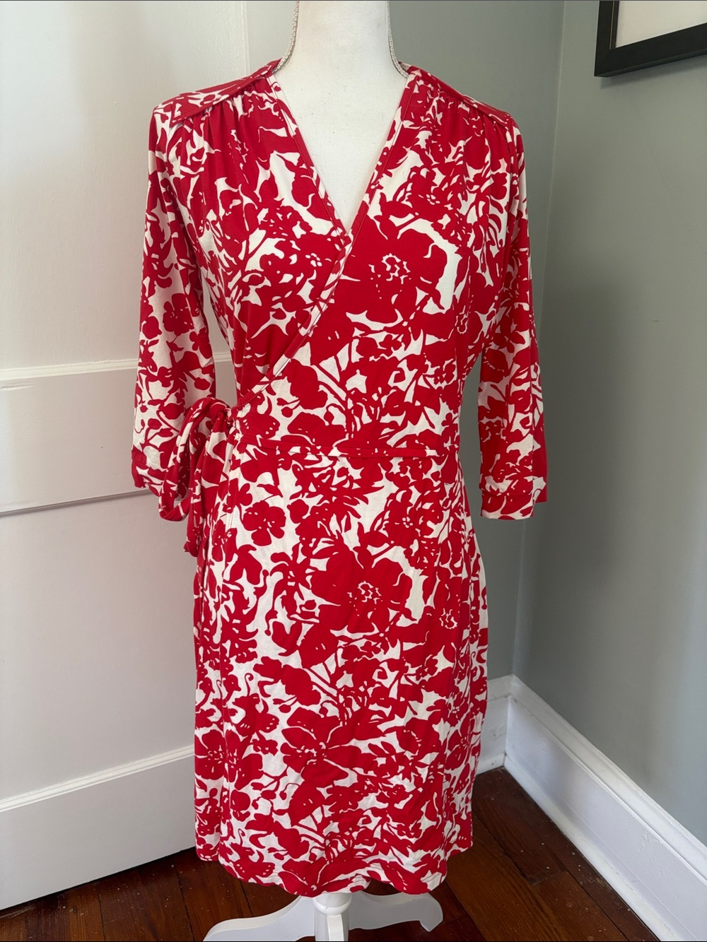 Red Floral Wrap-Style Long Sleeve Dress Tie Waist Size Medium
